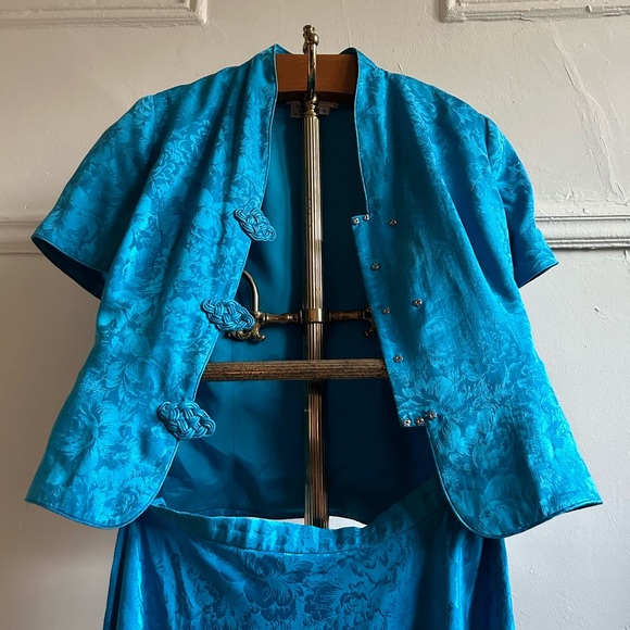 Vintage Maggy London Blue Silk two piece jacket and skirt - Picture 2 of 7